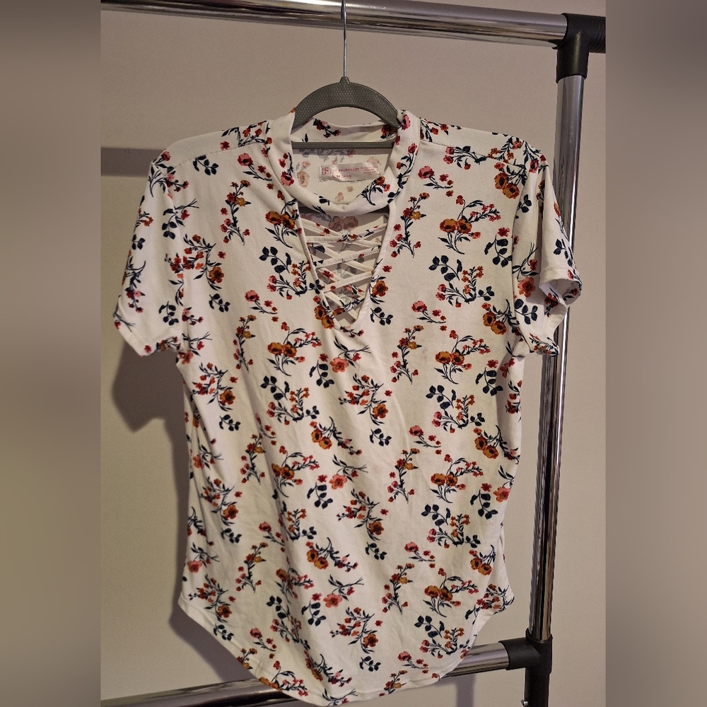 No Boundaries Cutout Top